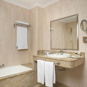 Zimmer mit zwei Einzelbetten